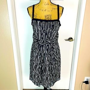 Ann Taylor LOFT Dress Sz 10 Black White Party Sleeveless Date Geometric NWOT